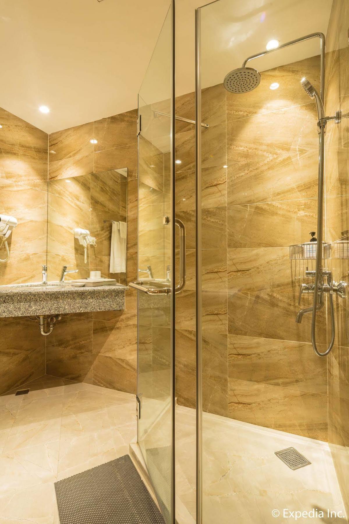 Khách sạn Sky Gem Sora 4*